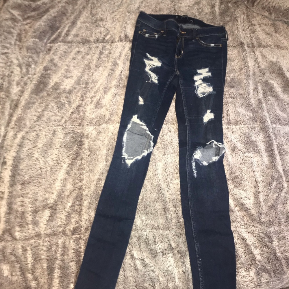 Hollister 0 Super Skinny Dark Wash Ripped Jeans